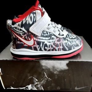 NIKE LEBRON VIII BT GRAFFITI TODDLER 7C